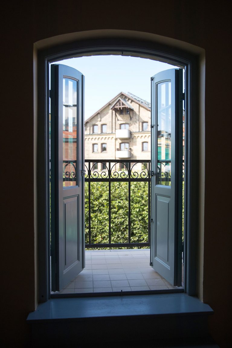 dofabkultur landskrona stadsteater snickeri balkongdörr öppen inifrån Inspiration DOFAB
